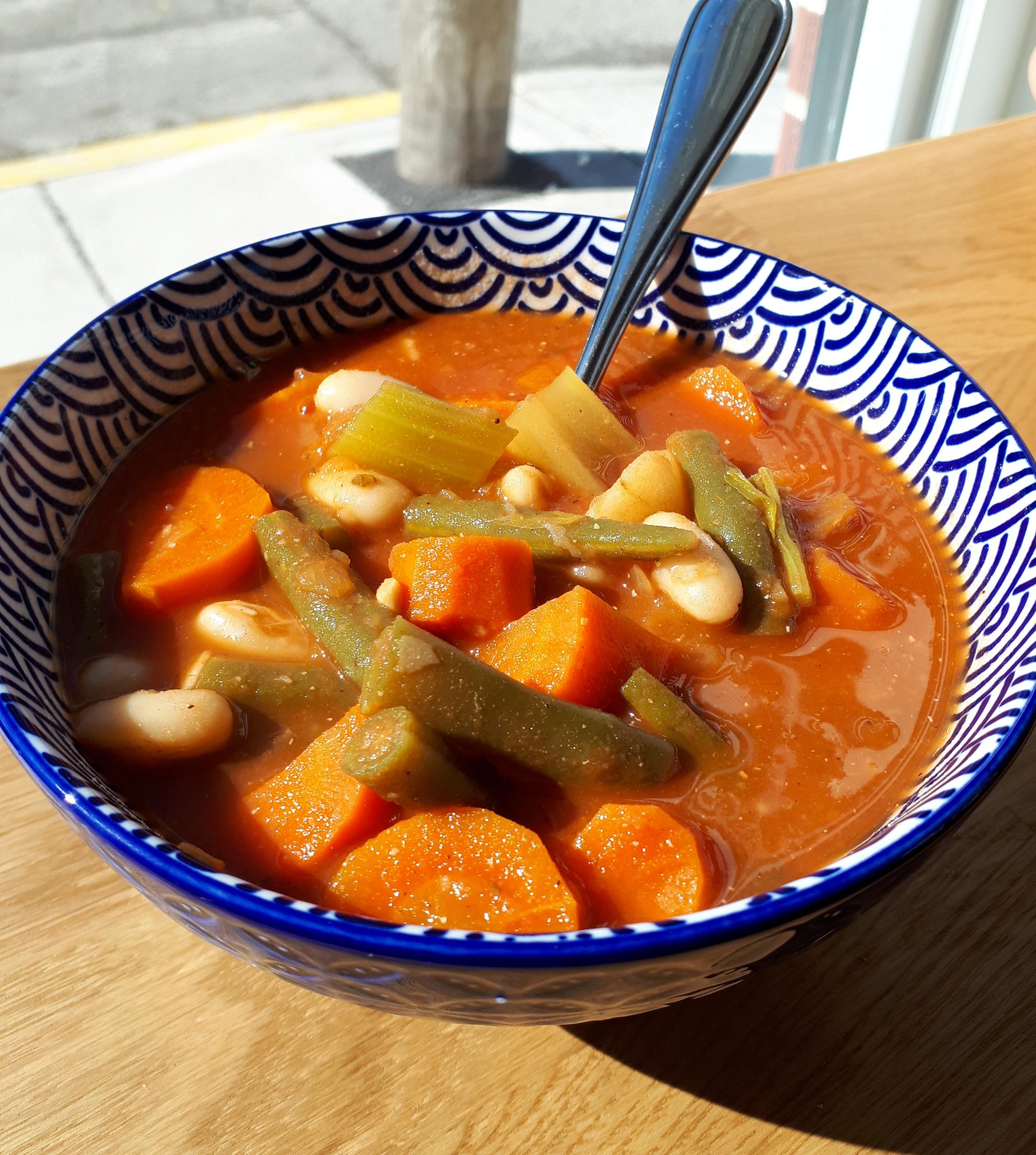 Ragoût de légumes et haricots